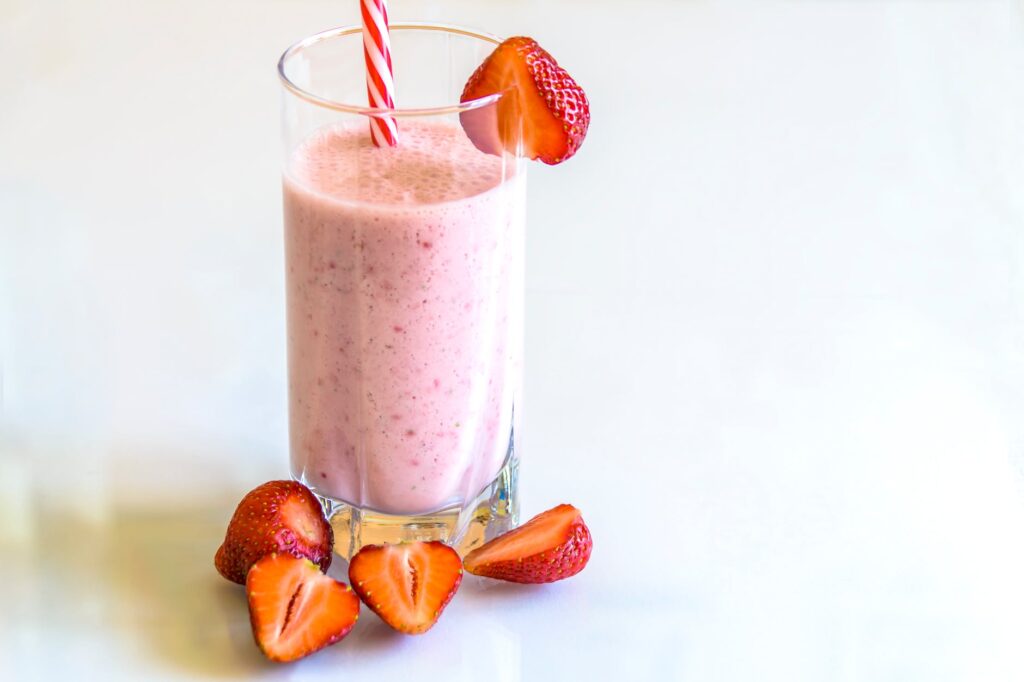 Satisfy Cravings With A Berry Berry Evening Smoothie Recipe